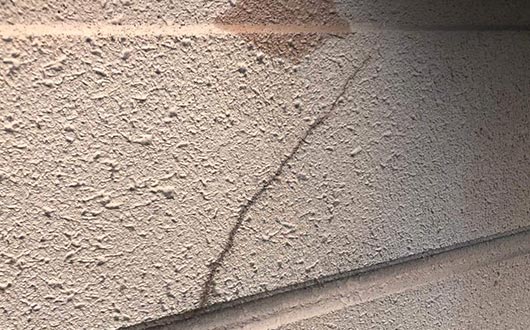 その雨漏り、外壁の劣化が原因かもしれません