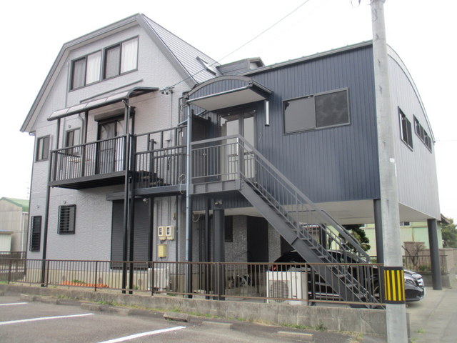 【西尾市M様邸】無機塗装セミフロンスーパーアクアⅡで外壁塗装！～屋根カバールーフ工事を行いました～