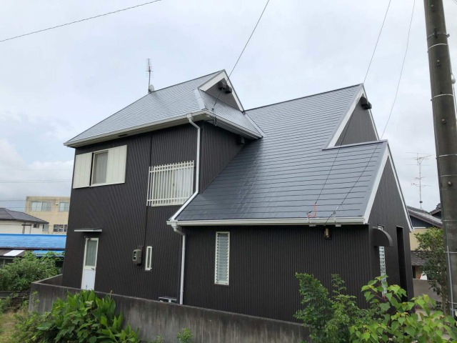 【岡崎市S様邸】無機塗料MUGAsevenで屋根塗装を行いました！
