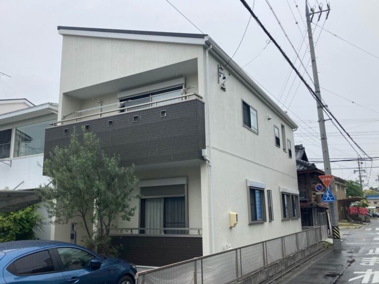 【岡崎市O様邸】セミフロンアクアⅡで外壁塗装、スーパーガルテクトで屋根カバー工事を行いました！