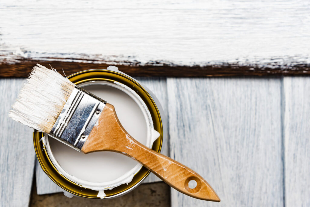 外壁塗装で利用される無機塗料とは？メリット・デメリット、金額感の相場もご紹介！